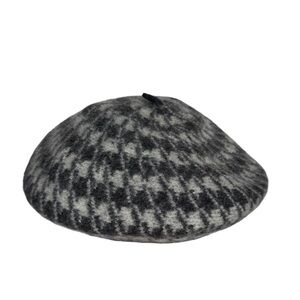 Adora 100% Wool Houndstooth Beret